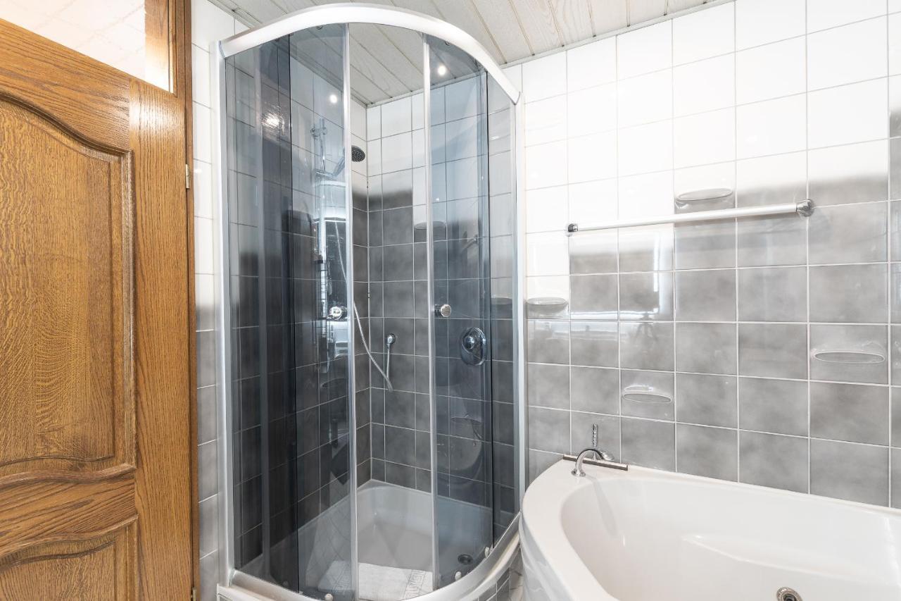 Hotel Porta Nigra Trier Bagian luar foto